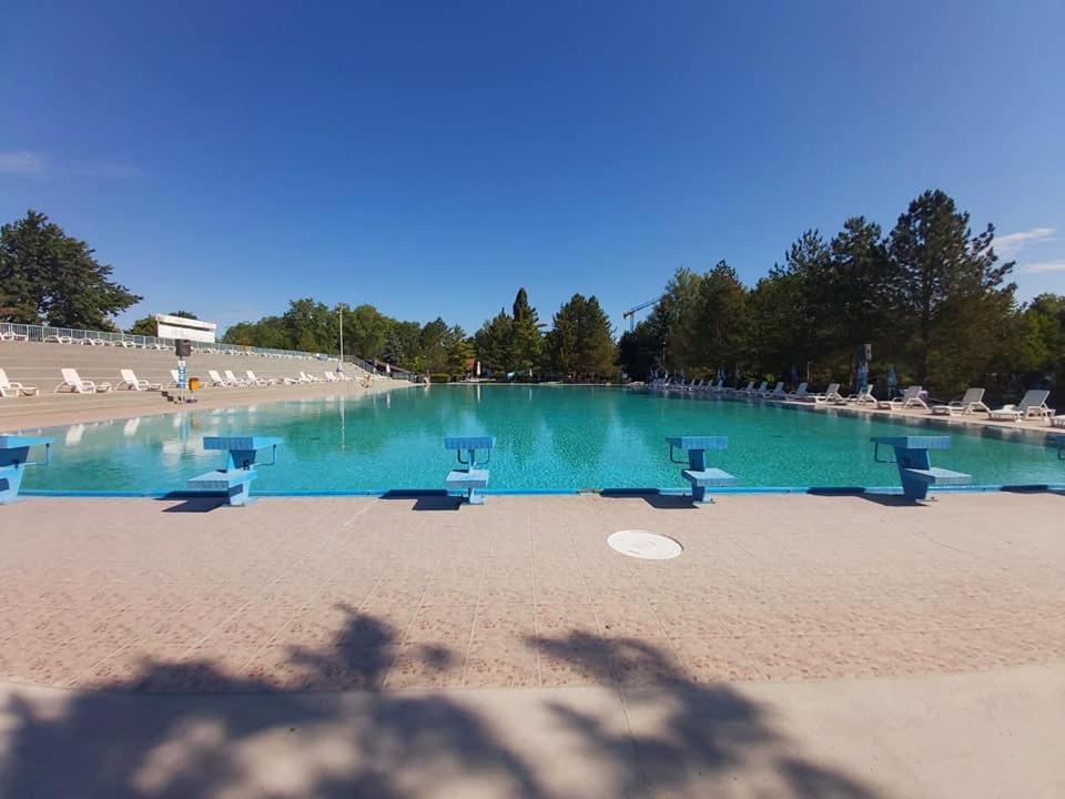 Adica Prenociste Sport Wellness Centar - Bazeni Vandrarhem Ada Exteriör bild
